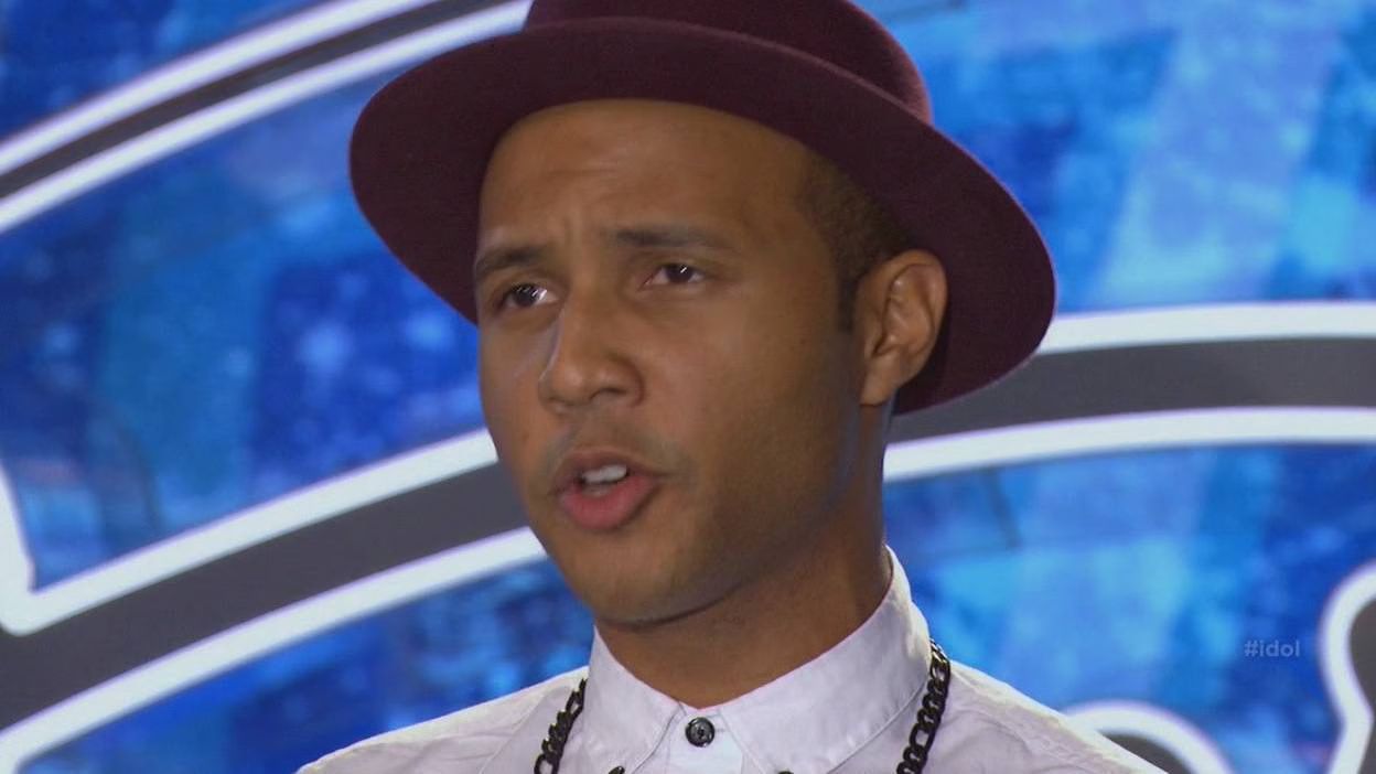 Rayvon Owen sings 'Wide Awake' on American Idol 2015 (VIDEO)