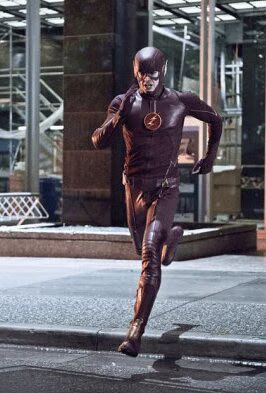 The Flash vs Captain Cold and Heat Wave