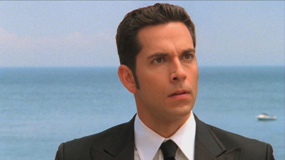 Zachary Levi Joins 'Heroes Reborn'