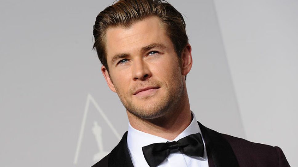 Chris Hemsworth to Host 'Saturday Night Live', Will Make 'SNL' Host Debut