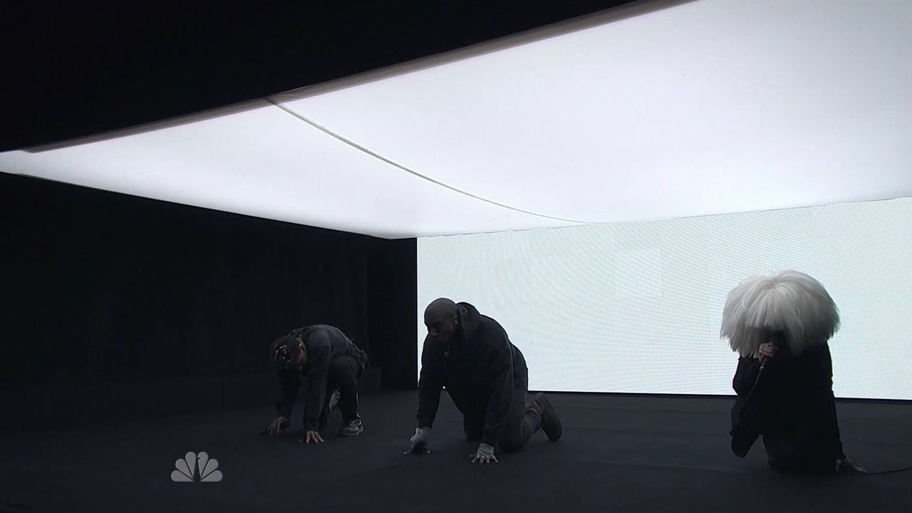 Kanye West Sia Wolves