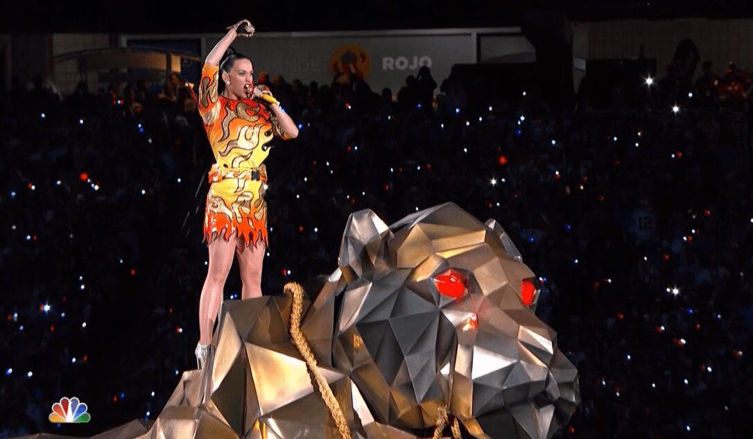 Katy Perry roars Super Bowl XLIX Halftime Show