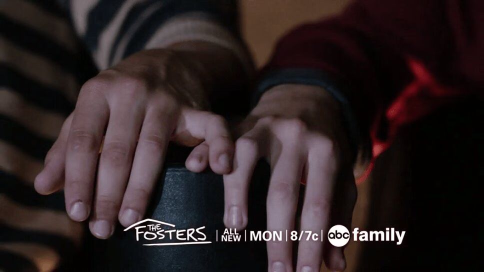 'The Fosters' Preview Jude and Connor Get Closer in 'Light of Day' (VIDEO)