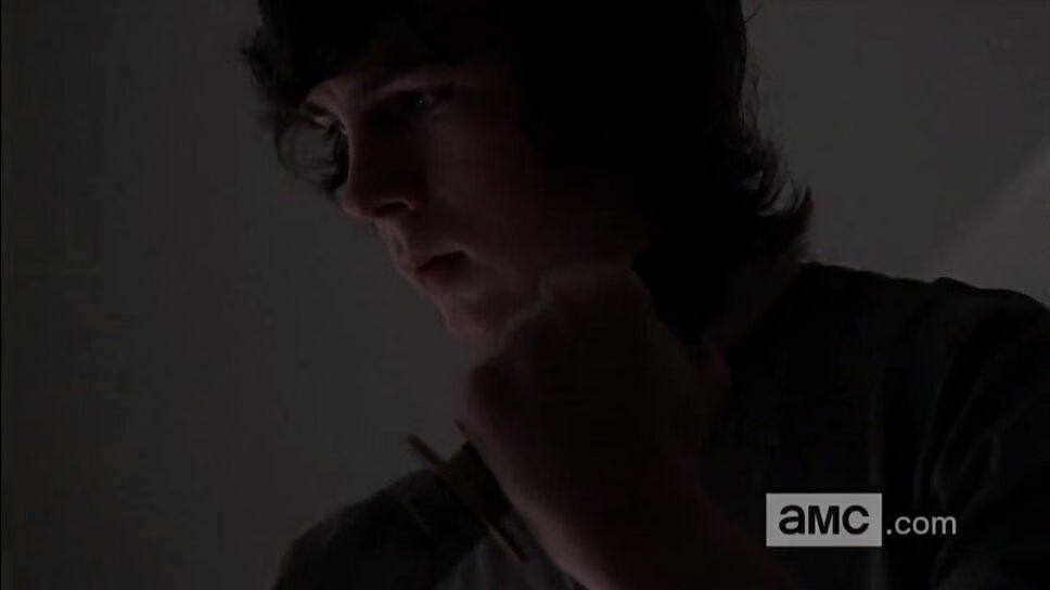 'The Walking Dead' Carl Is on High Alert in Preview for 'Remember' (VIDEO)