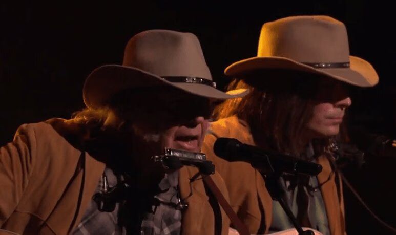 Two Neil Youngs sing 'Old Man' on The Tonight Show (VIDEO)