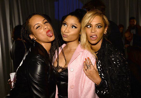 Caped Beyonce Goes Nuts For TIDAL At Star-Studded Launch (PHOTOS, VIDEO)
