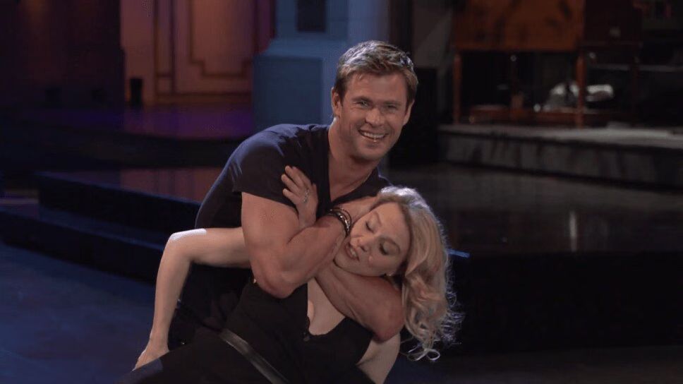 Chris Hemsworth and Kate McKinnon Go for the Dirty Dancing Lift in New 'SNL' Promos (VIDEO)