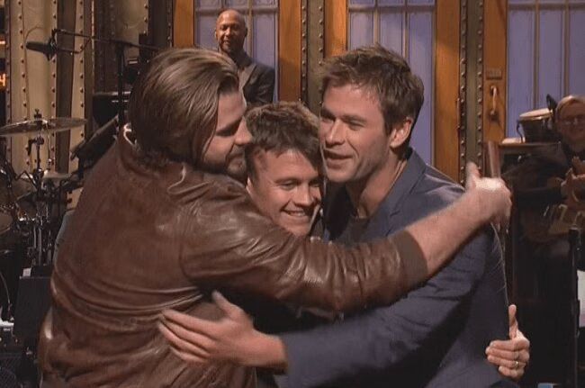 Chris Hemsworth brings in brother Liam and Luke for SNL Opening Monologue (VIDEO)