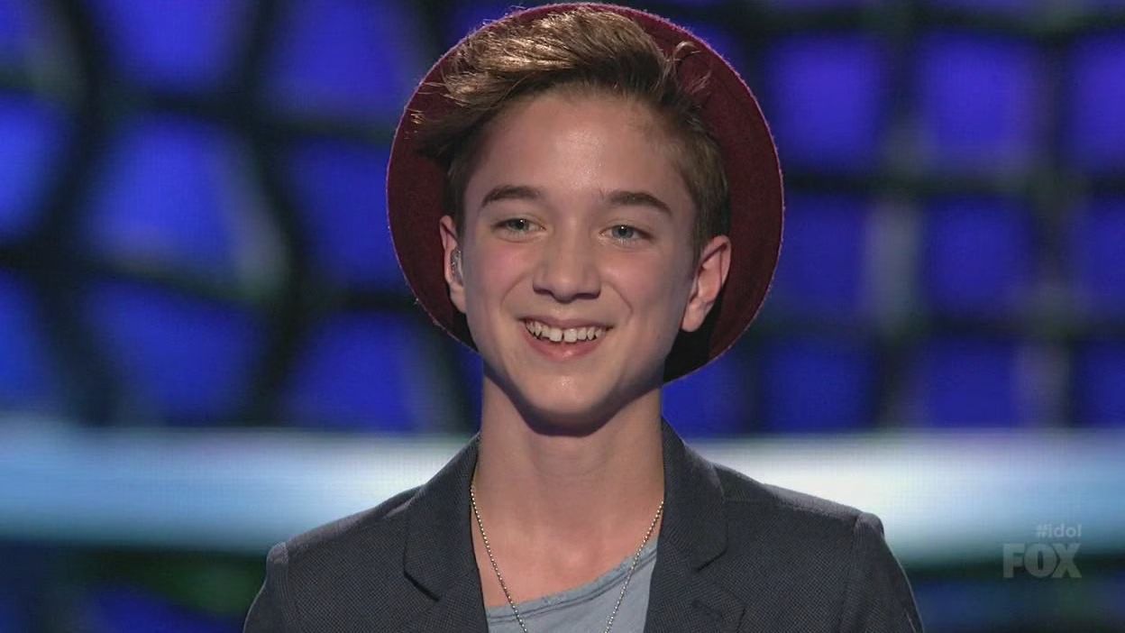 Daniel Seavey makes people happy with 'You Make My Dreams' on American Idol 2015 Top 9 (VIDEO)