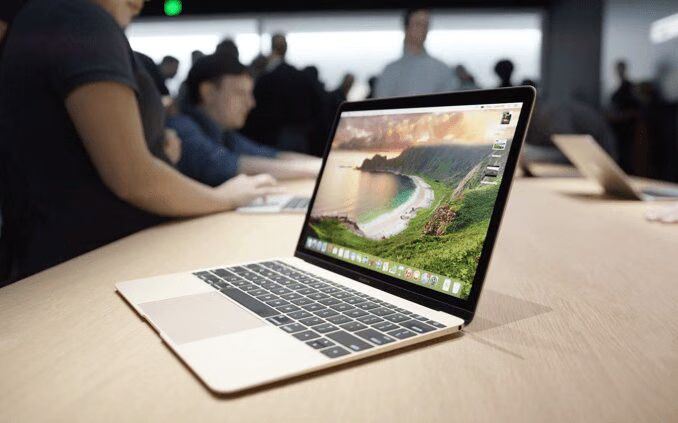 First Impressions- New Ultra-thin MacBook (VIDEO)