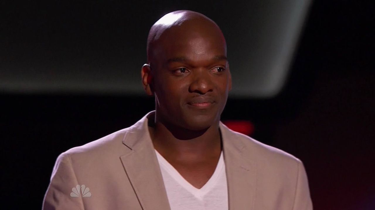 Jeremy Gaynor turns four chairs with 'Superstar' on The Voice 2015