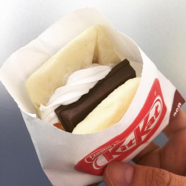 Kit-Kat Sandwich we've all been craving