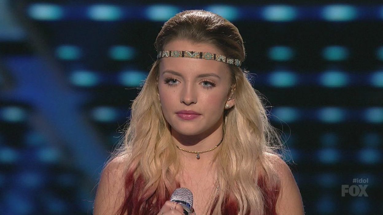 Maddie Walker sings 'Let's Hear It for the Boy'