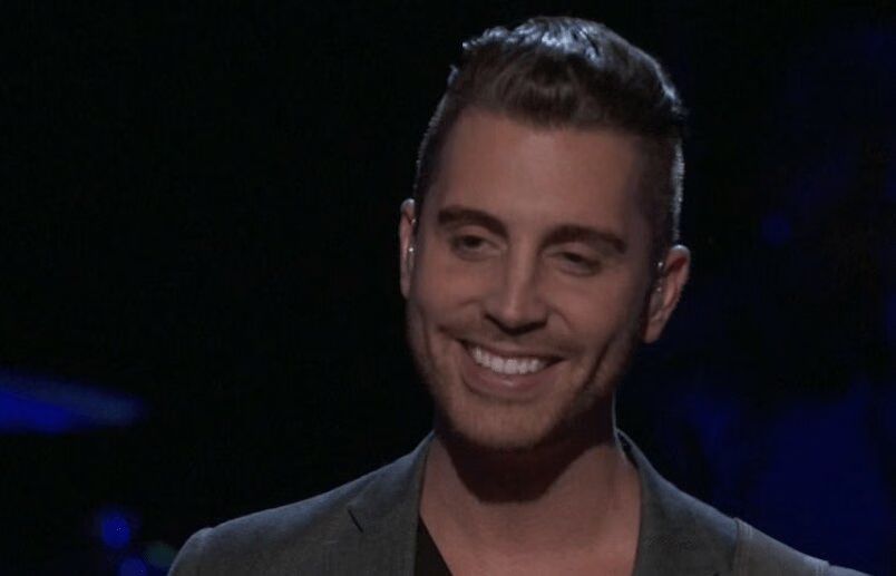 Nick Fradiani sings 'Signed, Sealed, Delivered (I'm Yours)'