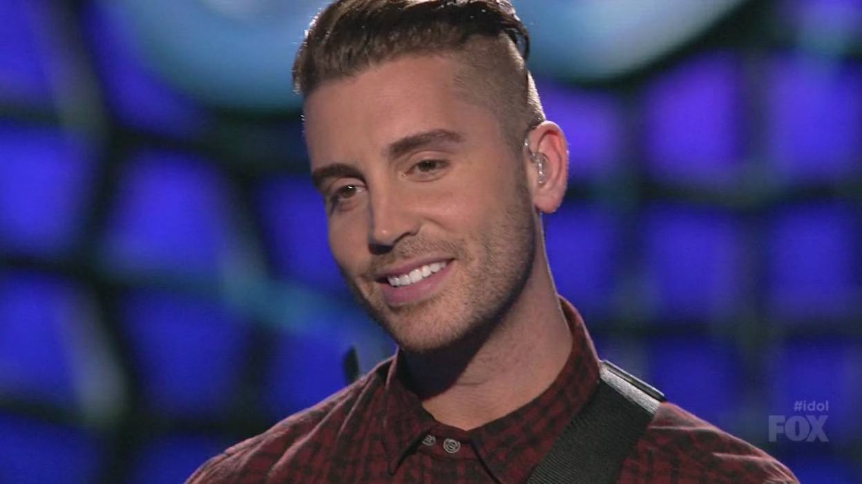 Nick Fradiani sings 'Wake Me Up'