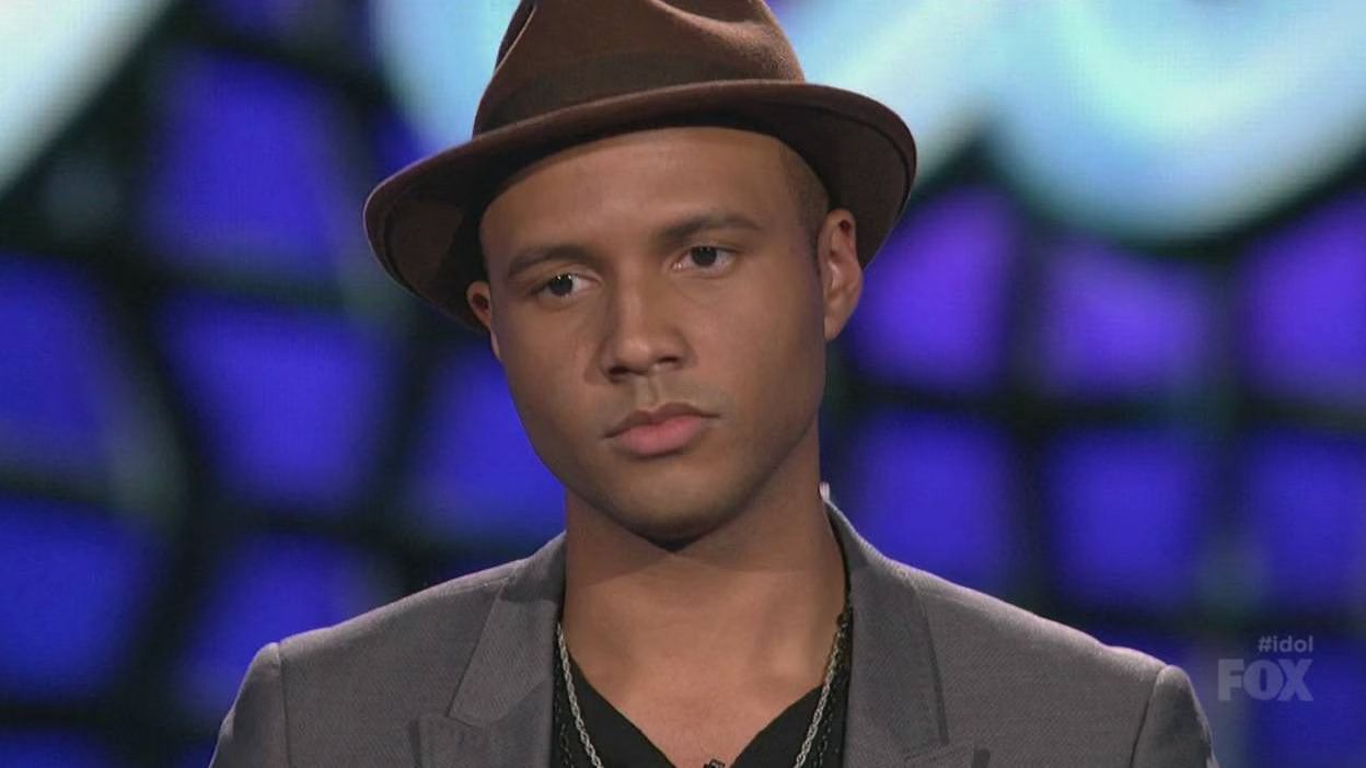Rayvon Owen sings 'Everybody Wants To Rule The World'