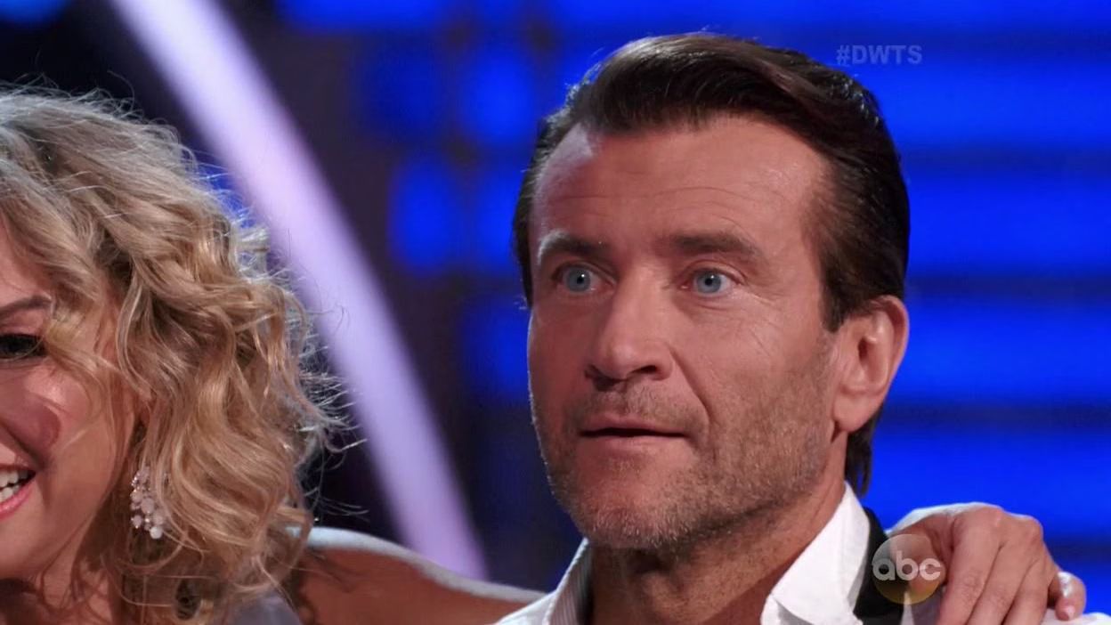 Robert Herjavec and Kym Johnson dance Rumba