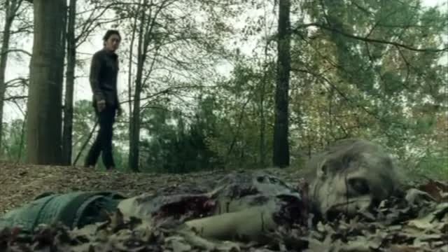 The Walking Dead Glenn nearly kills Nicholas