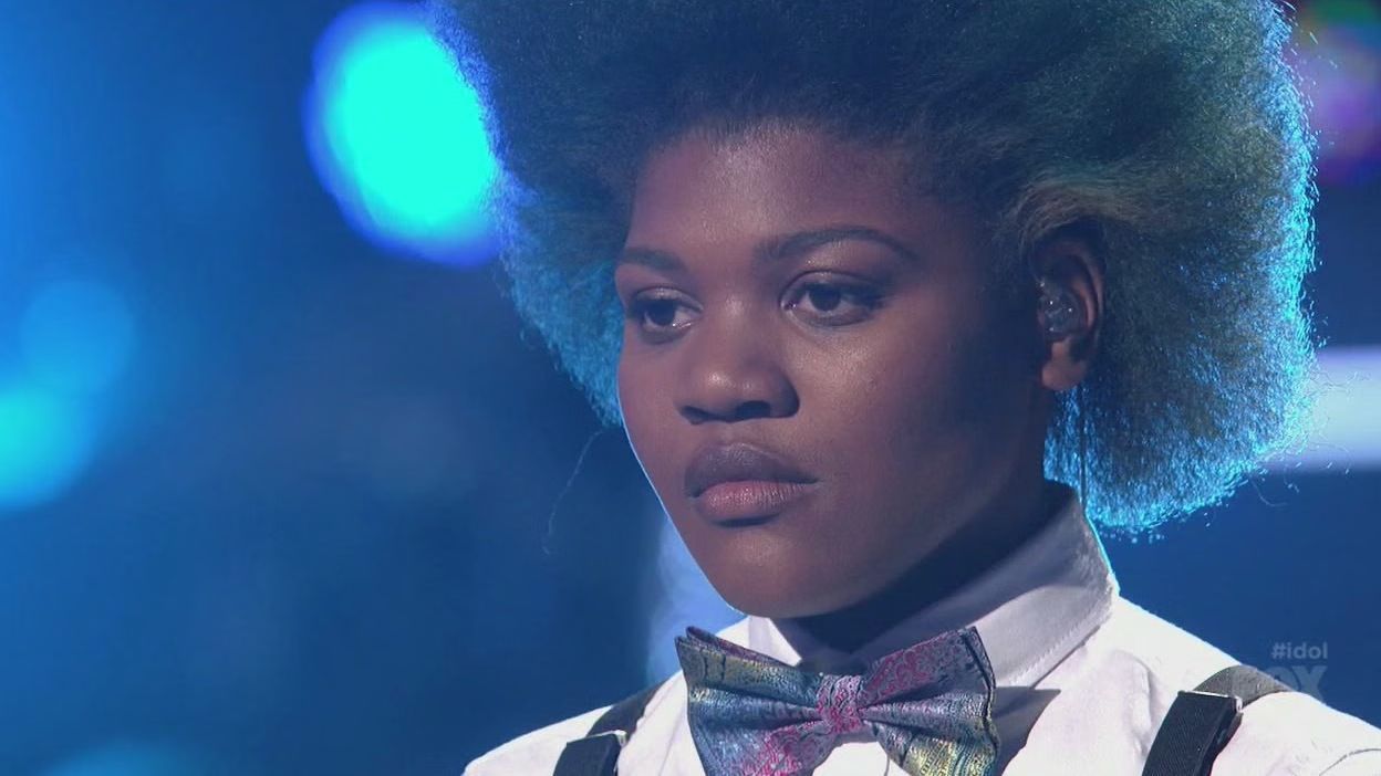 Tyanna Jones sings 'Tightrope' on American Idol