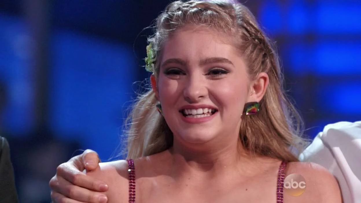 Willow Shields and Mark Ballas dance Cha Cha Cha (VIDEO)