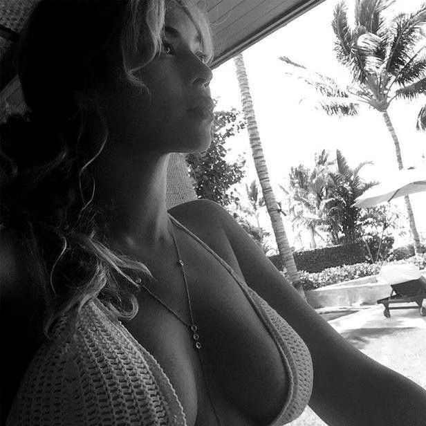 Beyonce Posts Her Vacation Photos Lace