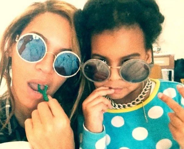 Beyonce and Blue Ivy Flossing Selfie is Flawless (VIDEO)