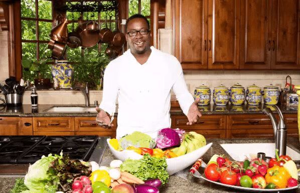Bobbi Kristina Brown Update- Bobby Brown Leaving Bedside to Sell BBQ Sauce (VIDEO)