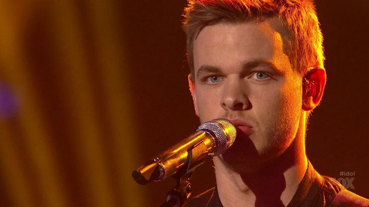 Clark Beckham sings 'Make It Rain' on American Idol Top 7