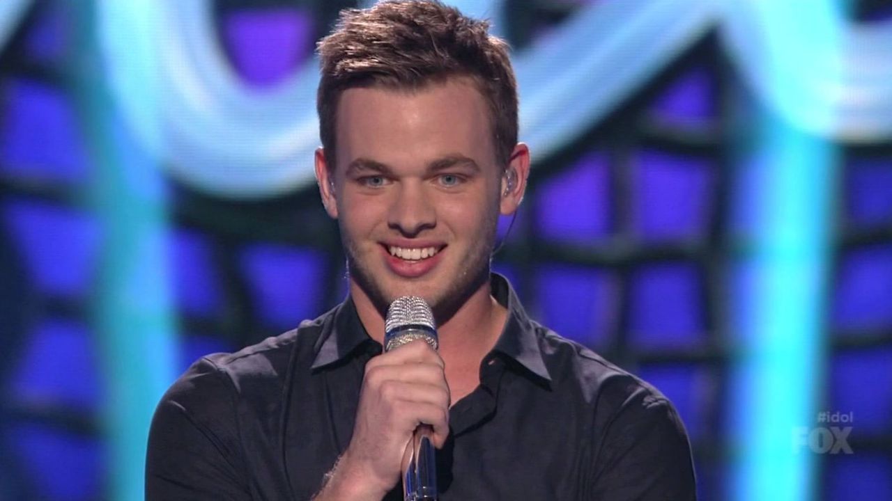 Clark Beckham sings 'The Trouble With Love Is'
