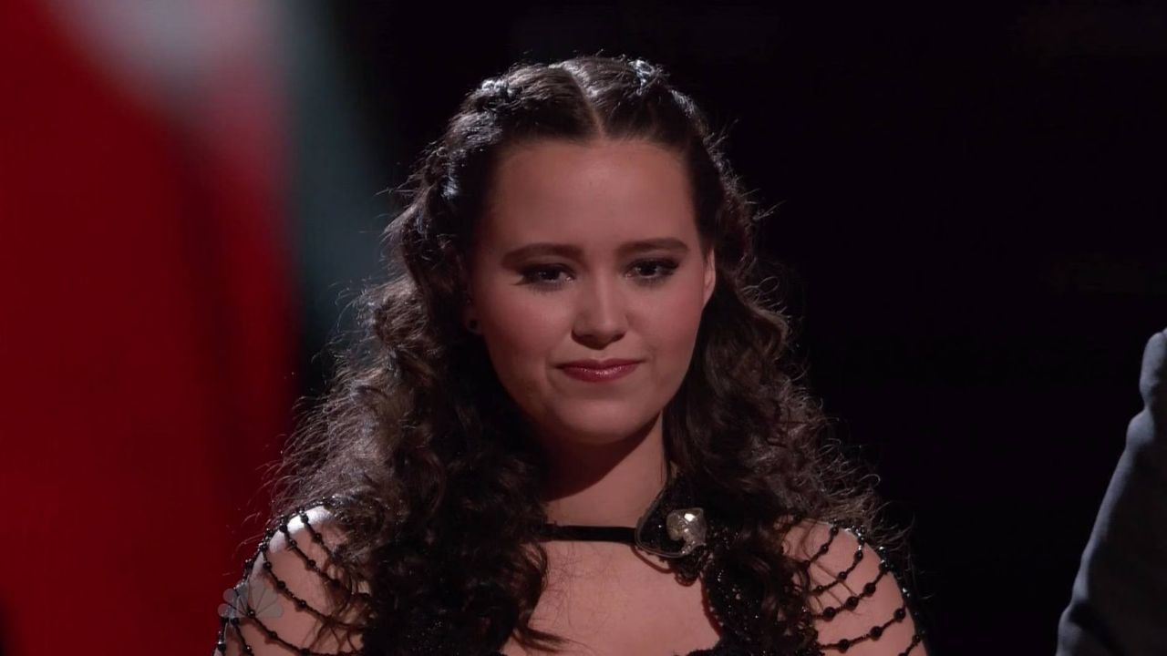 Hannah Kirby Thrills the Coaches With 'I Feel the Earth Move' on The Voice 2015 Playoffs