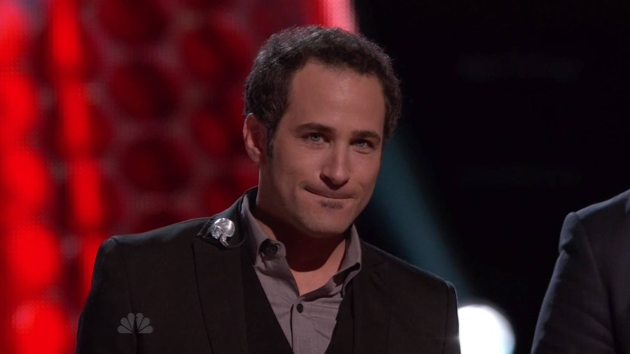 Joshua Davis sings 'America' on The Voice 2015 Top 12 (VIDEO)