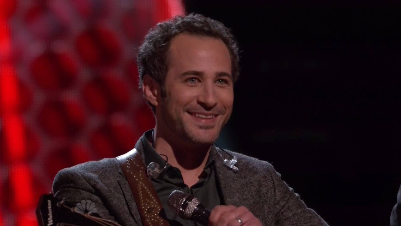 Joshua Davis sings 'Budapest' on The Voice 2015 Live Playoffs