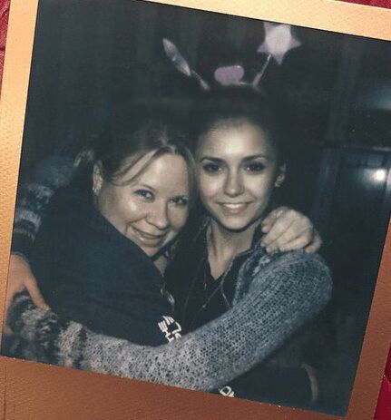 Nina Dobrev leaves 'The Vampire Diaries' (PHOTO)
