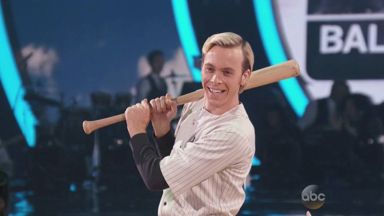 Riker Lynch and Allison Holker dance Quickstep (VIDEO)