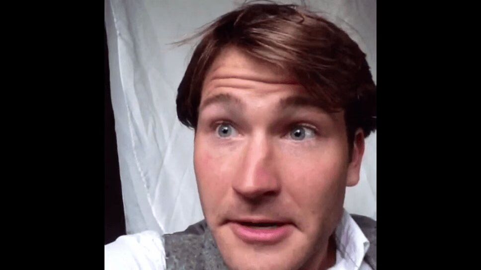 This Robin Williams Impression Is as Touching as It Is Uncanny (VIDEO)