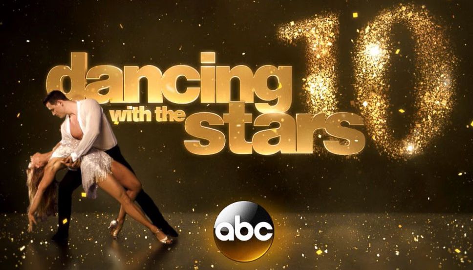 What's On TV Tonight - 'Dancing With the Stars', 'Voice' Top 10, 'Gotham' on Monday