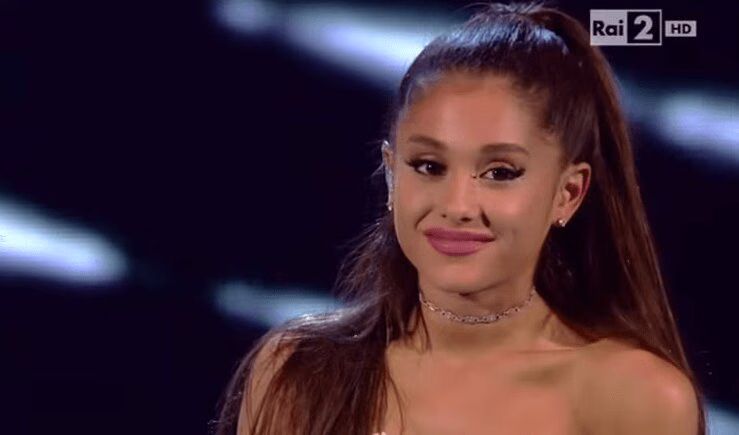Ariana Grande performs 'One Last Time' on 'The Voice of Italy' (VIDEO)