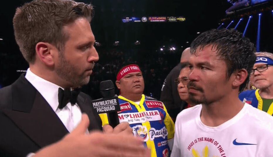 Floyd Mayweather Defeats Manny Pacquiao