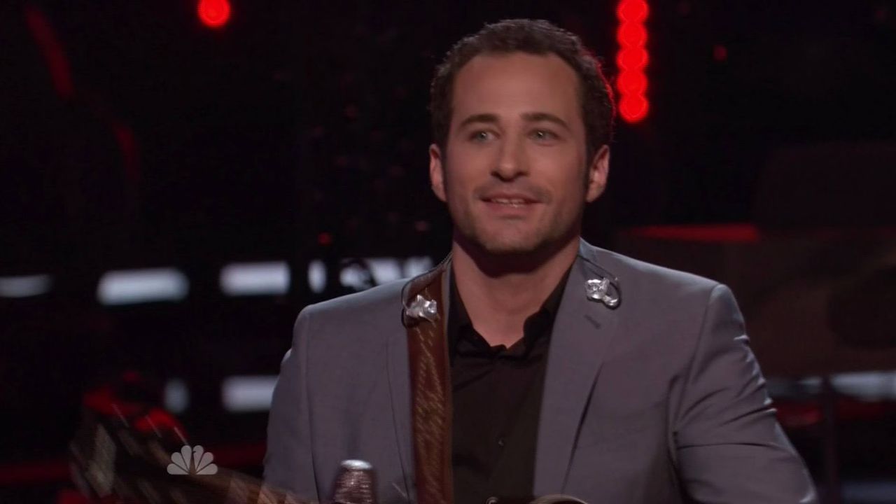 Joshua Davis sings 'I Can't Make You Love Me' on The Voice 2015 Semi-Final (VIDEO)
