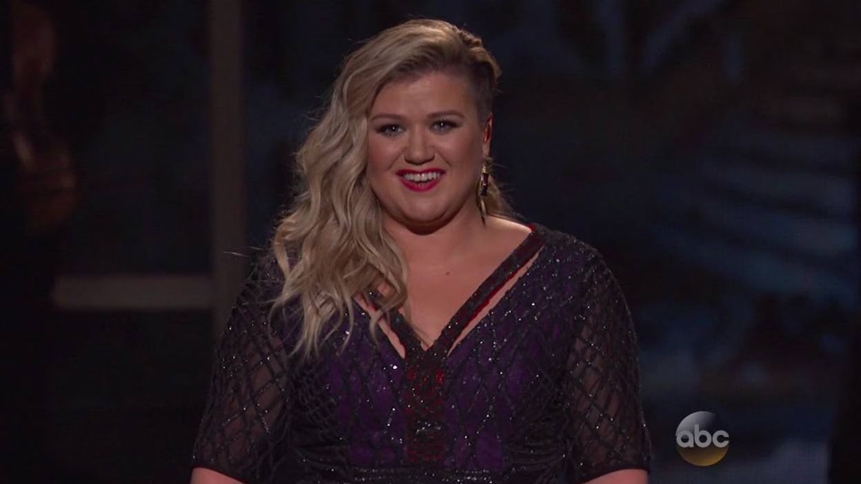 Kelly Clarkson Invincible
