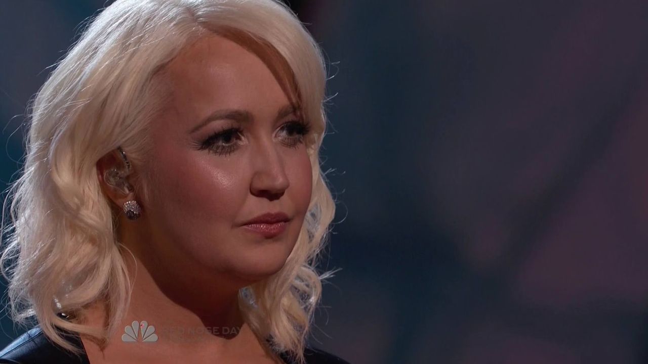 Meghan Linsey sings 'Change My Mind' on The Voice 2015 Finale (VIDEO)