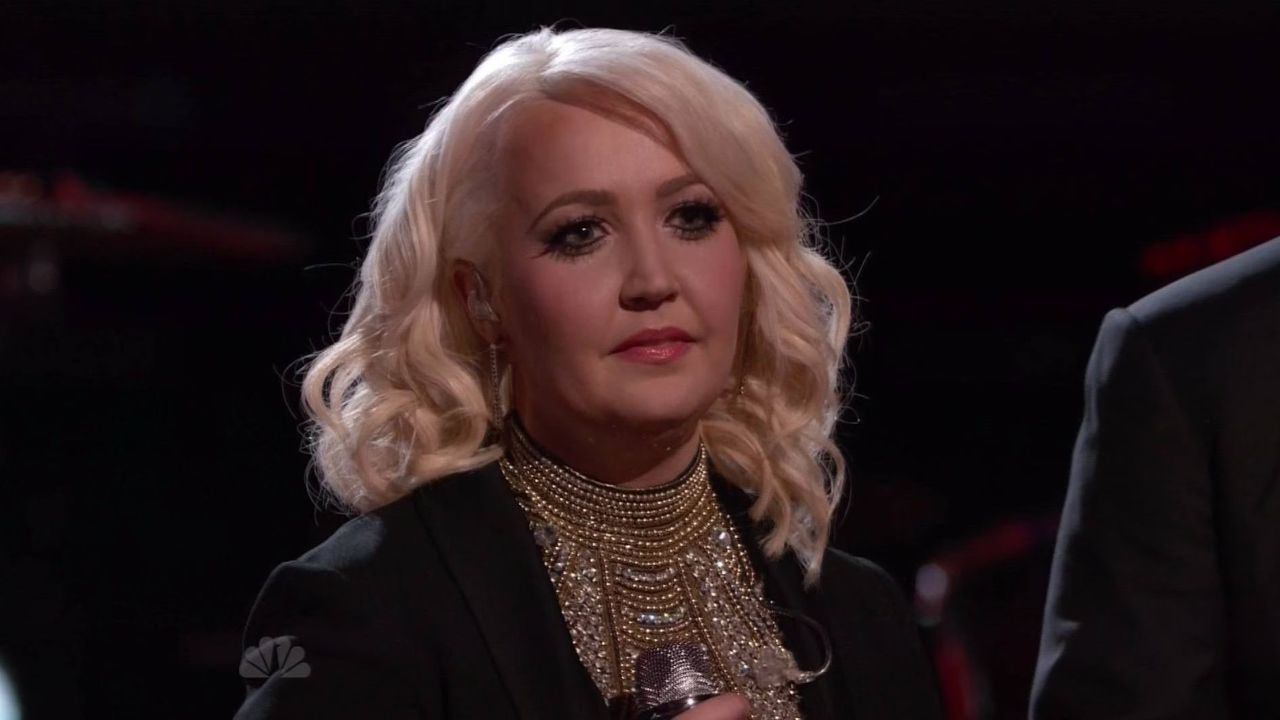 Meghan Linsey sings 'Steamroller Blues' on The Voice 2015 Top 6 (VIDEO)