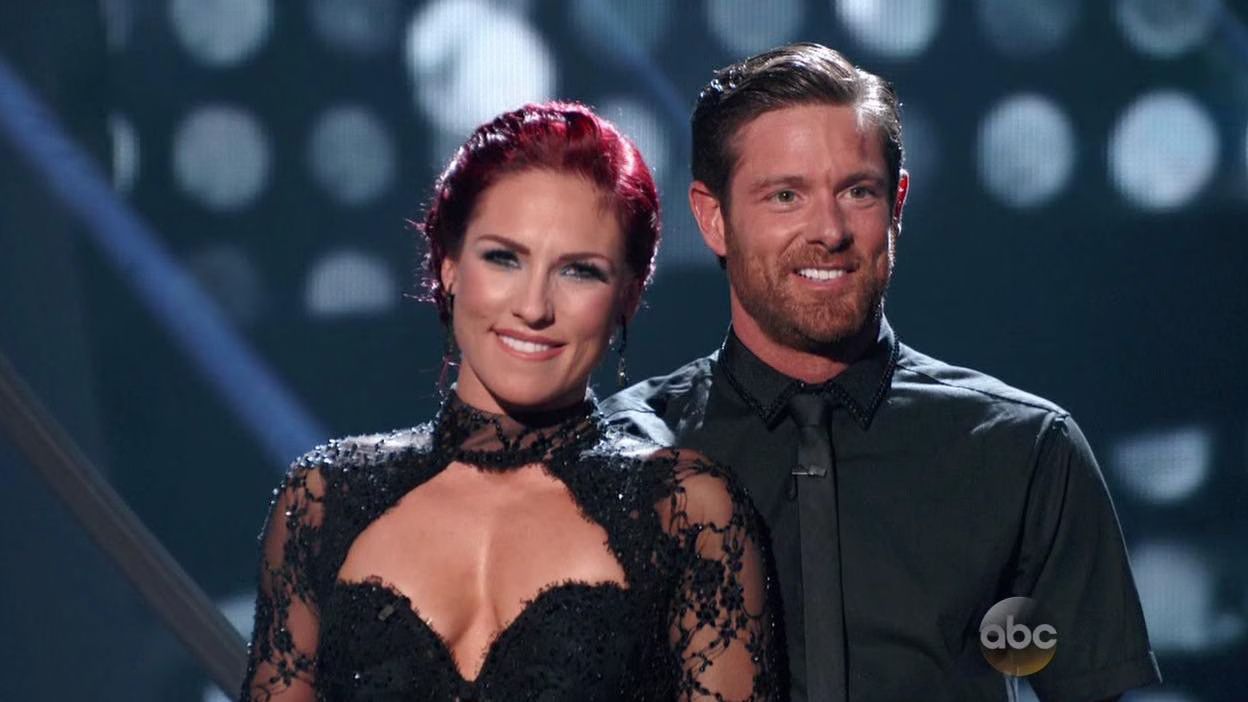 Noah Galloway and Sharna Burgess dance Argentine Tango