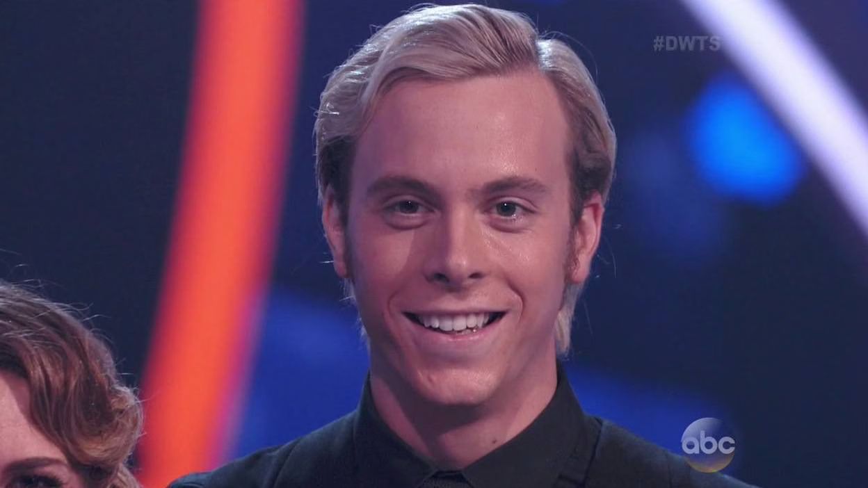 Riker Lynch, Allison Holker and Julianne Hough dance PERFECT Argentine Tango