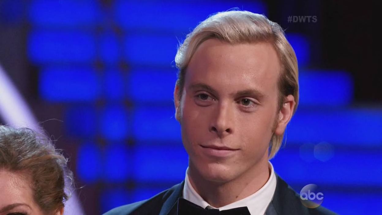 Riker Lynch and Allison Holker dance almost PERFECT Viennese Waltz (VIDEO)