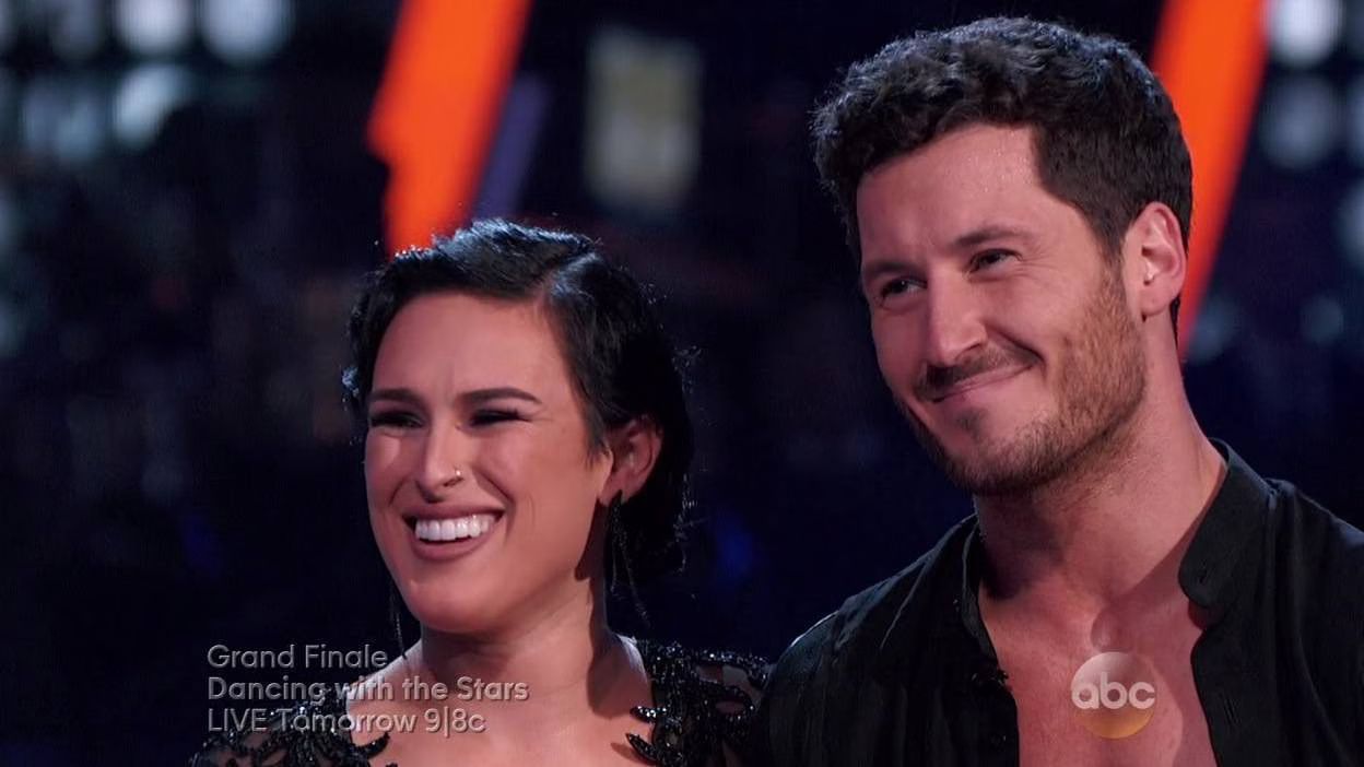 Rumer Willis and Val Chmerkovskiy dance PERFECT 'Toxic' Freestyle