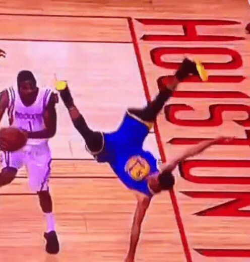 Steph Curry Suffers Head Contusion After Bad Fall (VIDEO)