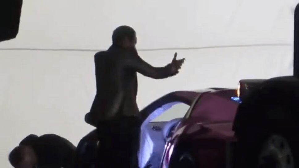 'Suicide Squad' Set Video Shows Joker and Harley Quinn In Tense Standoff (VIDEO)
