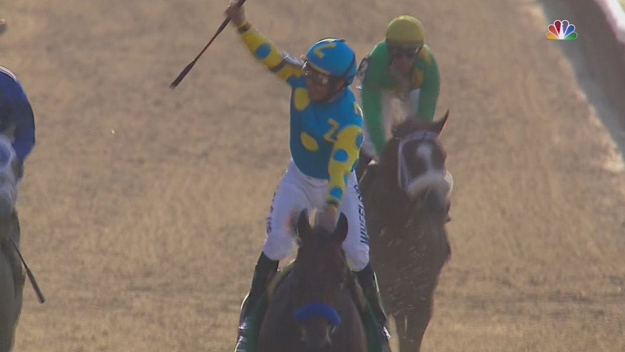 American Pharoah Win Triple Crown at Belmont Stakes 2015 (VIDEO)