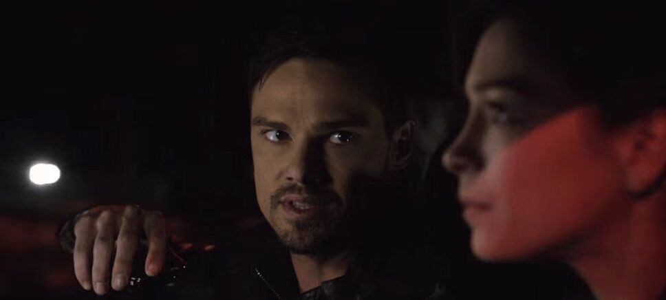 Beauty and the Beast Season 3 Premiere Recap and Review The Beast of Wall Street